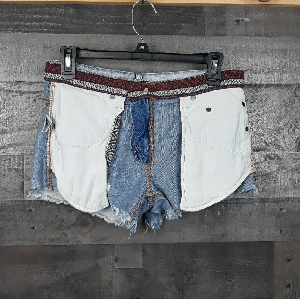 Free People Tribal/Aztec Detail Short